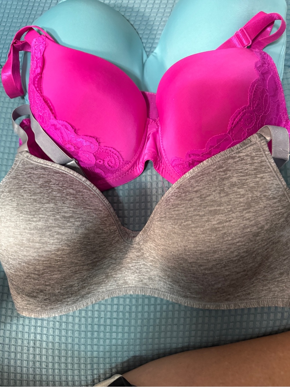 Women’s bundle sz 36 dd Bra - Pink underwire ,wireless Gray and blue